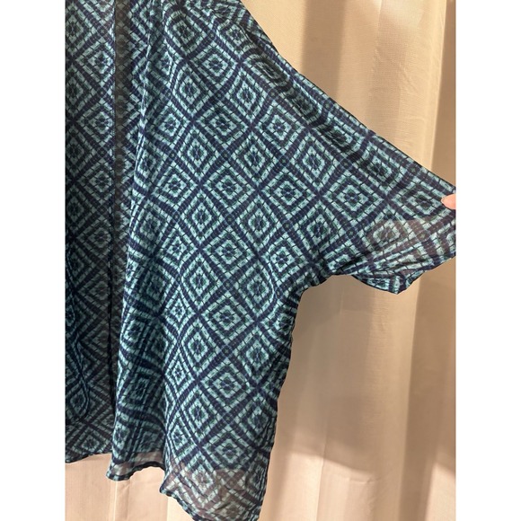 Maurices Women's Size L/XL Blue Geometric Kimono Cardigan Cover Up Lightweight - Picture 2 of 7